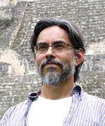 Gerardo Aldana headshot